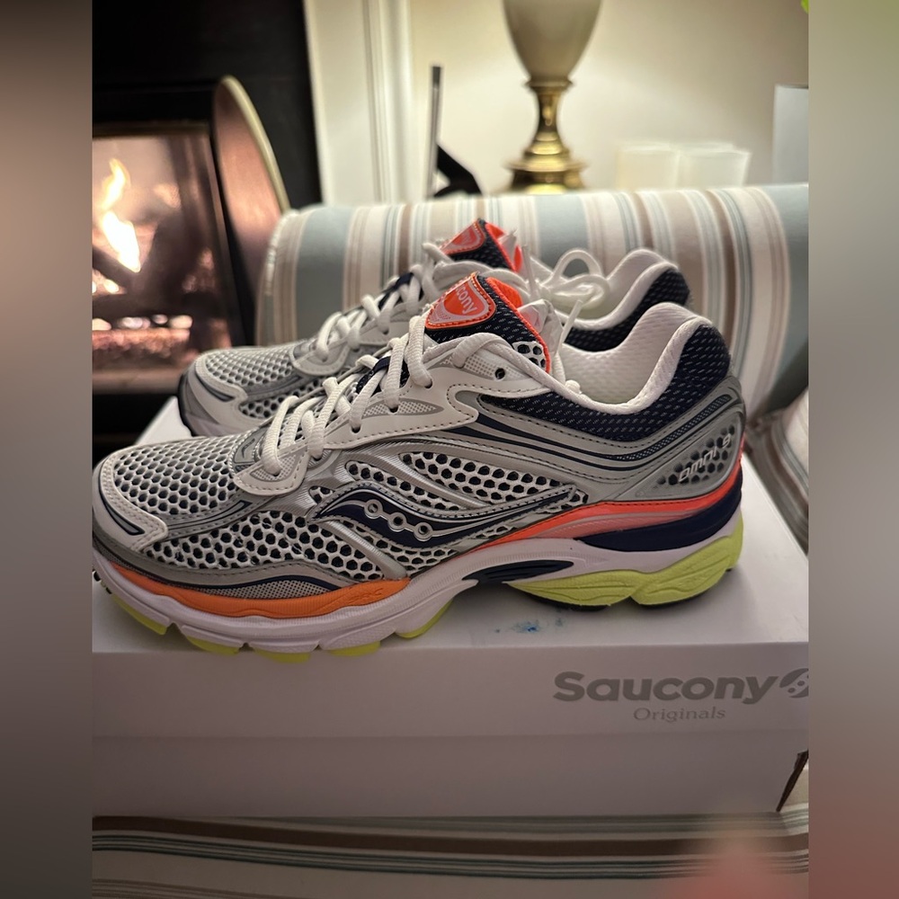 Saucony ProGrid Omni 9 - Picture 4 of 8